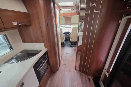 Carthago-Liner-for-two-I53-Interior-Rear-Center.jpg