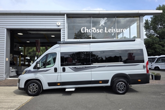 Auto-Sleepers-Warwick-XL-Exterior-Side.jpg