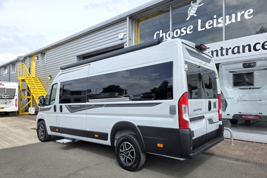 Auto-Sleepers-Warwick-XL-Exterior-Rear-Side.jpg