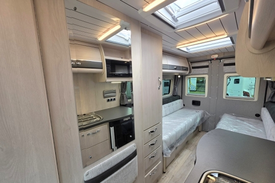 Auto-Sleepers-Warwick-XL-Interior-Side.jpg