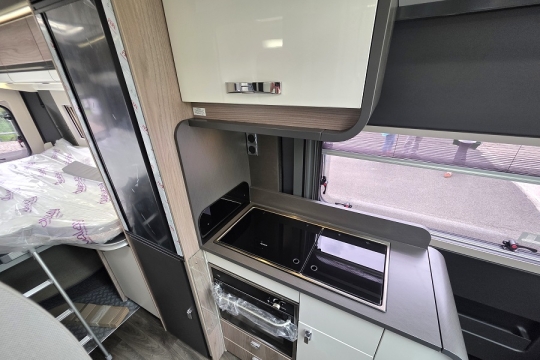 Swift-Carrera-194-Interior-Kitchen.jpg