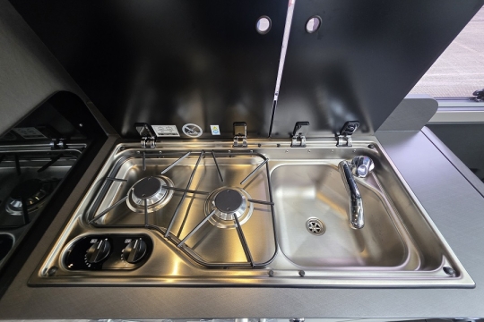 Swift-Carrera-194-Interior-Kitchen-Top.jpg