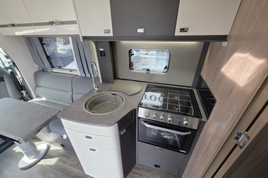 Swift-Voyager-584-Interior-Kitchen.jpg