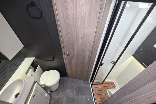 Swift-Voyager-584-Interior-Bathroom.jpg