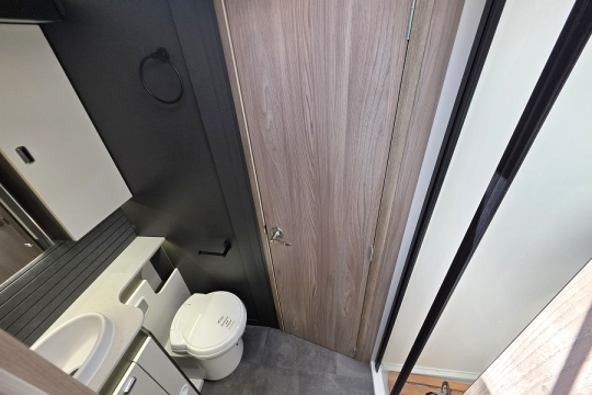 Swift-Voyager-594-Interior-Bathroom.jpg