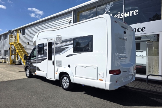 Swift-Voyager-564-Exterior-Rear-Side.jpg