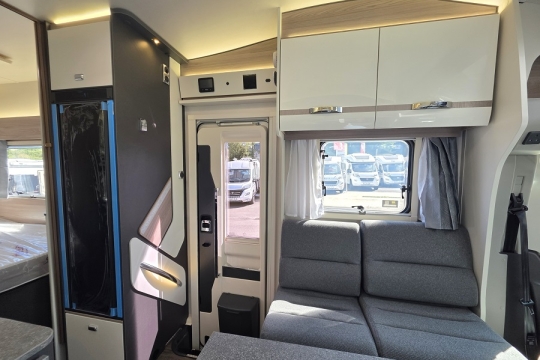 Swift-Voyager-564-Interior-Side.jpg