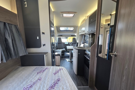 Swift-Voyager-564-Interior-Rear-to-Front.jpg