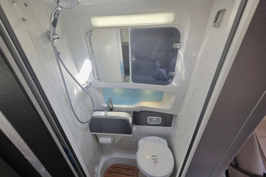 Swift-Carrera-144-Interior-Washroom.jpg