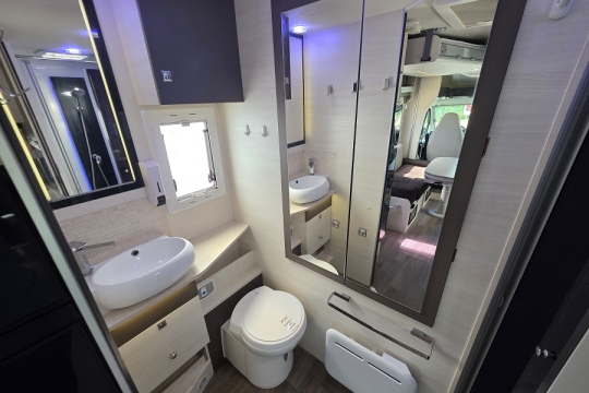Chausson-630-Interior-Bathroom.jpg
