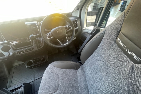 swift-escape-640-interior-dash.jpg