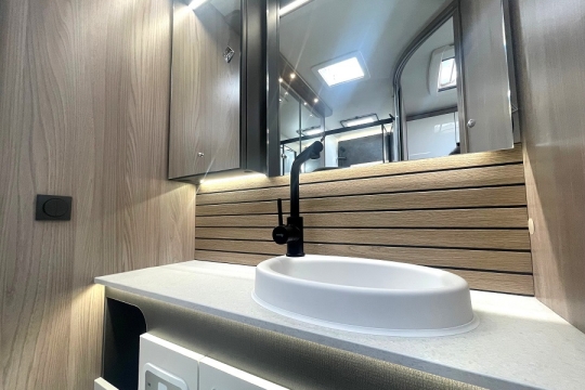 swift-escape-640-interior-washroom-detail.jpg