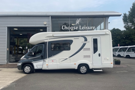 auto-trail-navajo-exterior-side.jpg