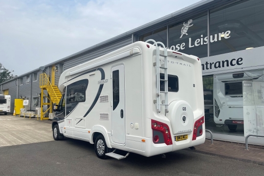 auto-trail-navajo-exterior-rear-side.jpg