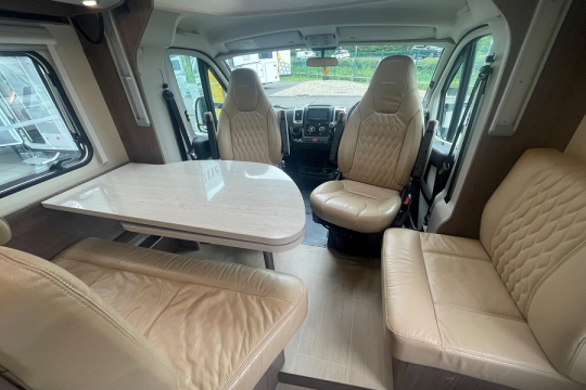 burstner-ixeo-time-t726-interior-front-lounge.jpg