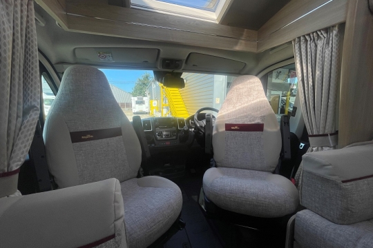elddis-majestic-185-interior-cab.jpg