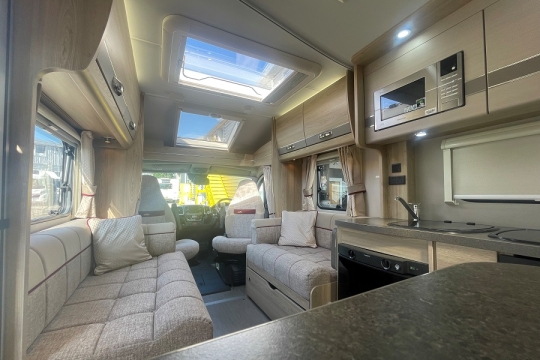 elddis-majestic-185-interior-front-lounge-cab.jpg