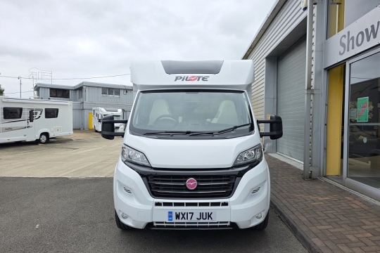 Pilote-Essential-P656-Exterior-Front.jpg