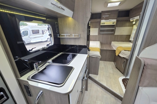 Pilote-Essential-P656-Interior-Middle.jpg