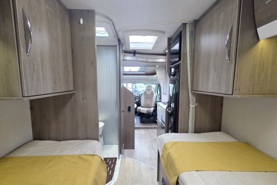 Pilote-Essential-P656-Interior-Rear-to-Front.jpg
