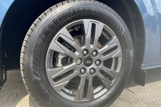 landseer-camper-exterior-wheels.jpg