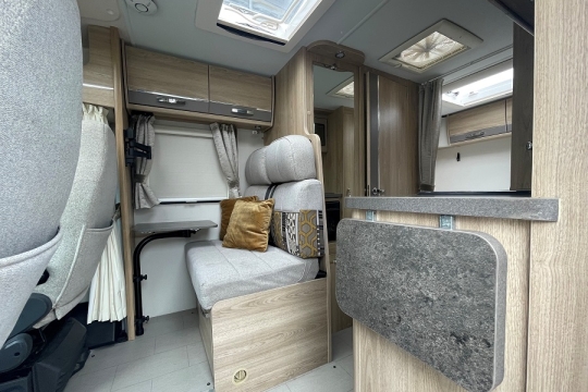 elddis-evolution-125-interior-door-view.jpg