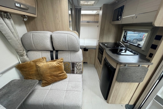 elddis-evolution-125-interior-front-to-back.jpg