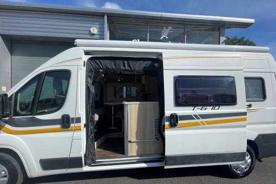 auto-trail-tribute-670-exterior-side-door.jpg
