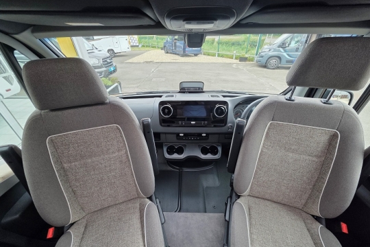 Malibu-Genius-641-LE-Interior-Cab.jpg