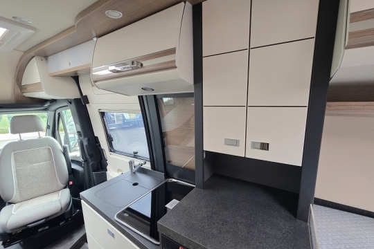Malibu-Genius-641-LE-Interior-Storage.jpg
