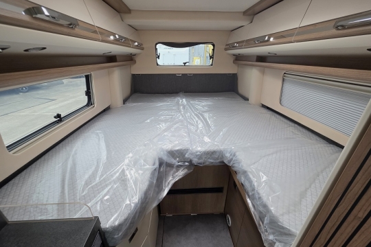 Malibu-Genius-641-LE-Interior-Bed.jpg