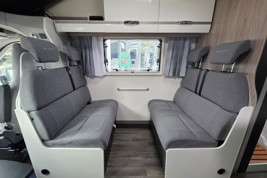 Swift-Voyager-485-Interior-Lounge.jpg