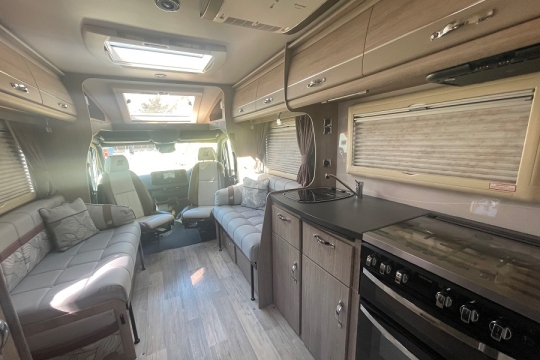 auto-sleepers-burford-duo-interior-front.jpg