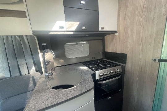 Swift-voyager-540-interior-kitchen.jpg
