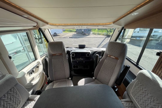 carthago-c2-tourer-i-145-rb-le-interior-cab.jpg
