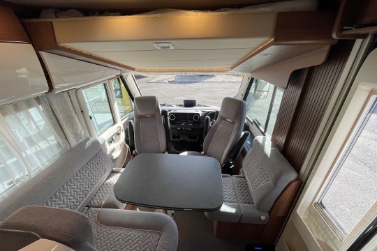 carthago-c2-tourer-i-145-rb-le-interior-front-lounge.jpg