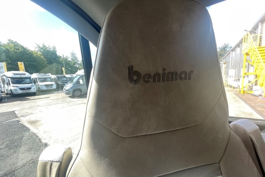 benimar-tessoro-t483-interior-headrest.jpg