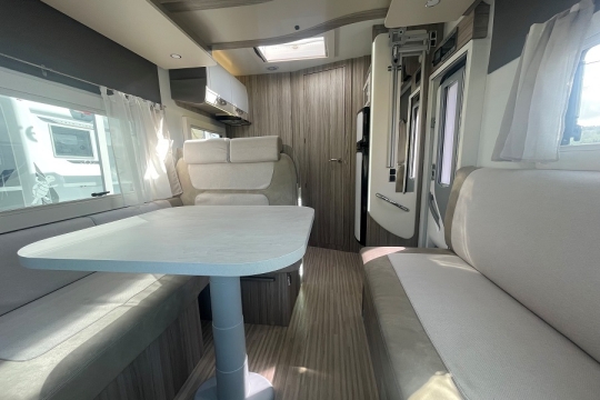 benimar-tessoro-t 483-interior-to-rear.jpg