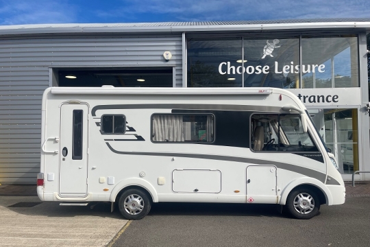 hymer-b544-interior-side.jpg