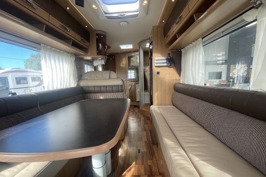 hymer-b544-interior-to-rear.jpg