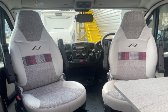 BAILEY-ALLIANCE-76-4-interior-cab.jpg