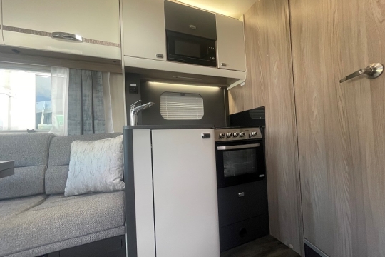 swift-voyager-594-interior-kitchen.jpg