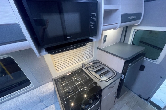 auto-sleeper-symbol-interior-kitchen.jpg