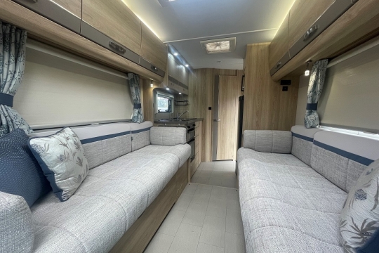 elddis-chatsworth-175-interior-to-rear.jpg