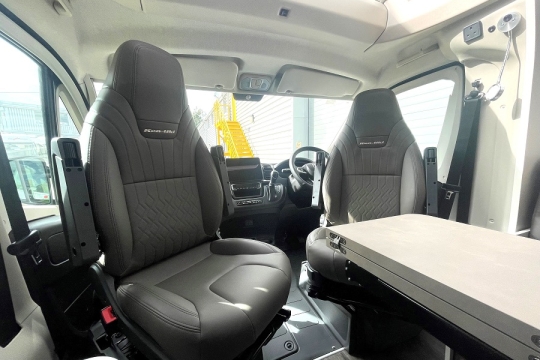 swift-kon-tiki-794-interior-cab-seats.jpg