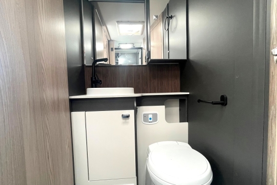 swift-kon-tiki-794-interior-washroom.jpg