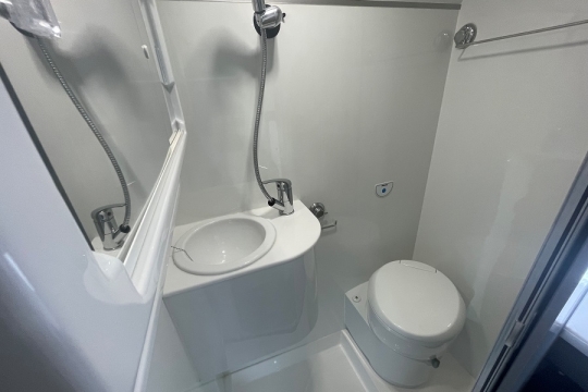 autohaus-kingston-interior-washroom.jpg