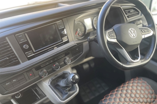 vw-spinneys-edition-interior-dash.jpg