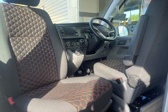 vw-spinneys-edition-interior-seats.jpg