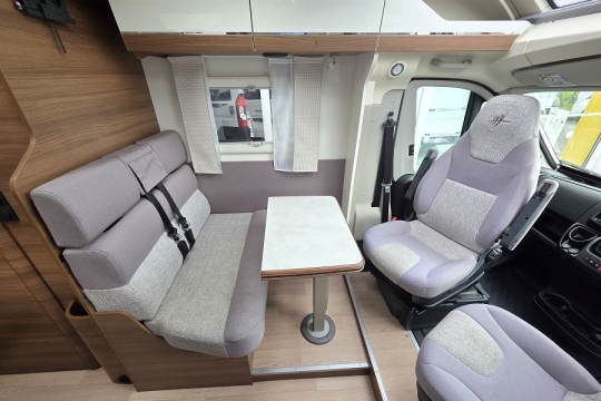 Rapido-Compact-C55-Interior-Lounge.jpg